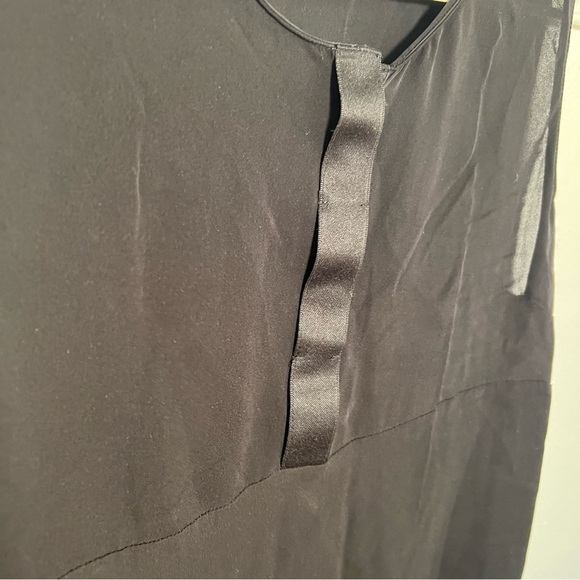 Sleeveless Sheer Blouse Black Split Back - Picture 2 of 8